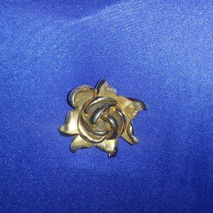 GROOSE C BROOCH